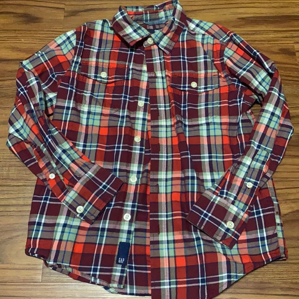 Gap plaid button down